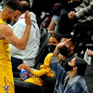 "Don't disrespect my marriage with Stephen Curry like that!": Ayesha Curry puts an end to all the open relationship rumors that sparked in an Instagram post