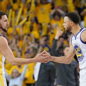 "Klay Thompson knows how many people are doubting him, and he doesn't care, he's ready to answer all the questions": Stephen Curry narrates his Splash Brother's two-year ordeal, paying him a touching tribute
