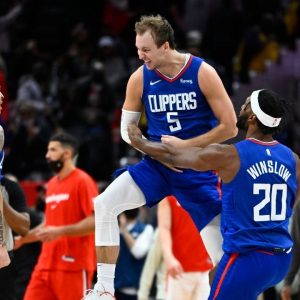 “LA Clippers just made the Comeback of the Century!!!”: NBA Twitter in shock as Luke Kennard makes insane 4 point-play to help the Clippers complete historic 35-point comeback against the Wizards