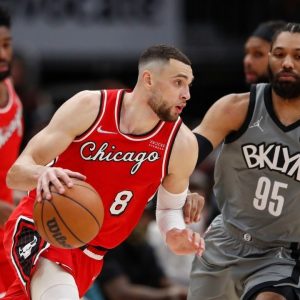 "Franchise isn't prioritizing testing Zach LaVine for an ACL injury!": Bulls reporter reveals star's status after he injures the same knee he suffered an ACL injury back on in 2017