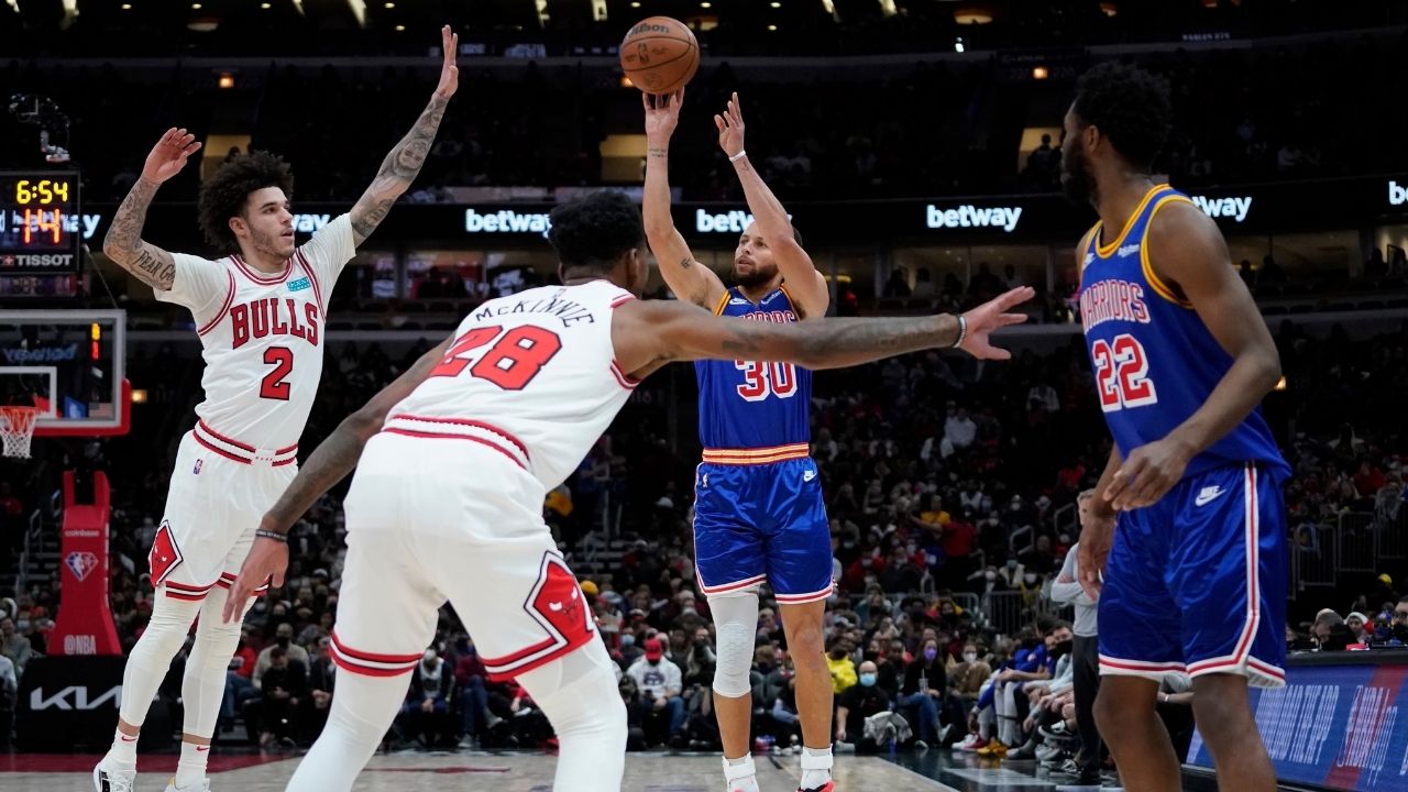 "Stephen Curry went from being blown out to blowing teams out!": Warriors make NBA History as they put up a 70-point swing half-time swing in back-to-back games