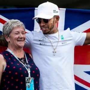 "She’s been living with stress for years"– Max Verstappen's mother is worried about Lewis Hamilton's mother