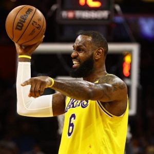 "Mention me with Tom Brady and Michael Jordan like y'all supposed to!": LeBron James flexes on Instagram after Lakers eventually pull off comeback win vs Magic