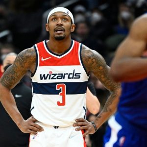“I was frustrated to go back in as the stars should rest; changes have to be made”: Bradley Beal expresses a great deal of frustration with the Wizards blowing a 35-point lead to Clippers