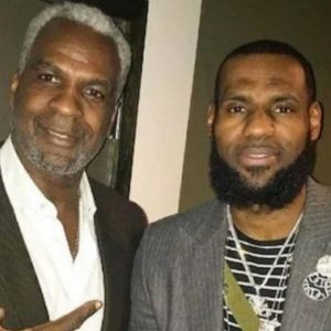 “LeBron James told me he’s leaving the Cavaliers for Miami a year before leaving”: Charles Oakley shockingly reveals the Lakers superstar knew all along he would leave the Cavs