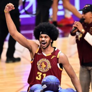 "Am I supposed to wear a $5000 chain to the game?": Jarrett Allen fires back after fans trolls him for a super casual outfit during the All-Star Weekend