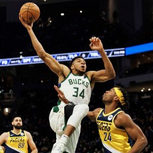 "Giannis Antetokounmpo is the modern day Wilt Chamberlain!" NBA Twitter lauds Bucks MVP for grabbing his 3rd career 50-burger and first since 2021 Finals