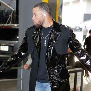 "Stephen Curry, you know you bad when you can wear that!": Charles Barkley, Shaquille O'Neal, and NBA Twitter react to the Chef's outfit as he pulled up in Portland for the game against the Trailblazers
