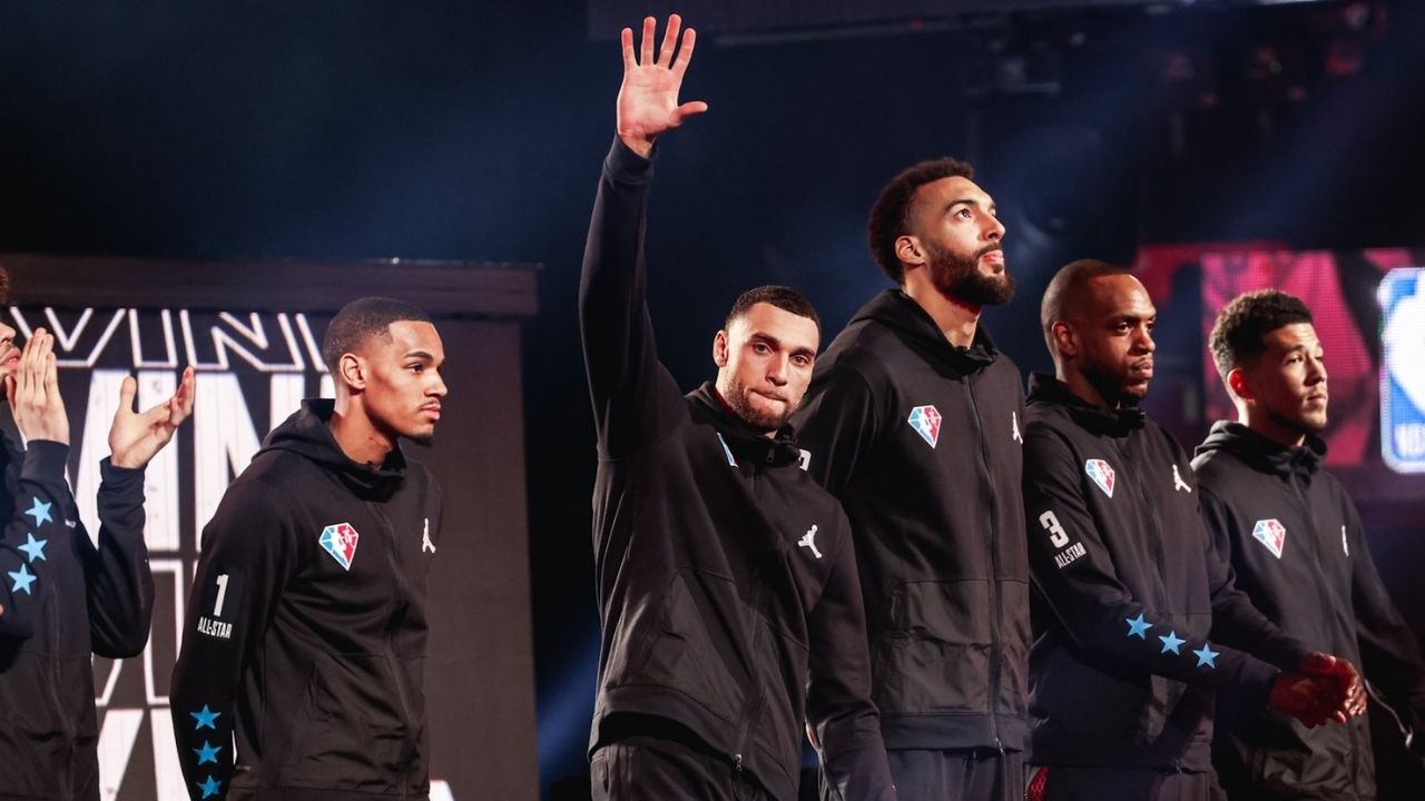 "Zach LaVine just gave us the best dunk of the All-Star Weekend!": TNT commentators take a shot at the 2022 AT&T Dunk Contest, voice their disappointment