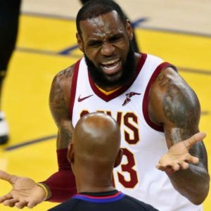 “Hey LeBron James, you must’ve been a really soft football player!”: Former NBA refs dish on how the Lakers superstar interacts with them to curb getting assessed a technical foul