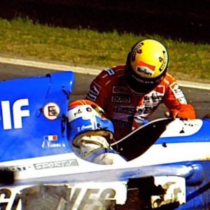 "Sporting camaraderie"- Watch Ayrton Senna save Erik Comas' life during the qualifying race of 1992 Belgian Grand Prix