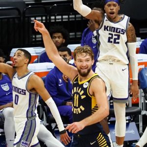 "Trading Tyrese Haliburton is some form of malpractice on the Kings part..": Experts and fans including JJ Redick in shock as Sacramento makes a trade for Domantas Sabonis