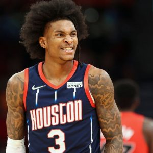 “Kevin Porter Jr, that was a good HORSE shot, but you hit it in the wrong basket!”: The guard hilariously hits an impressive trick shot towards the end of the Rockets-Raptors game… in his own basket