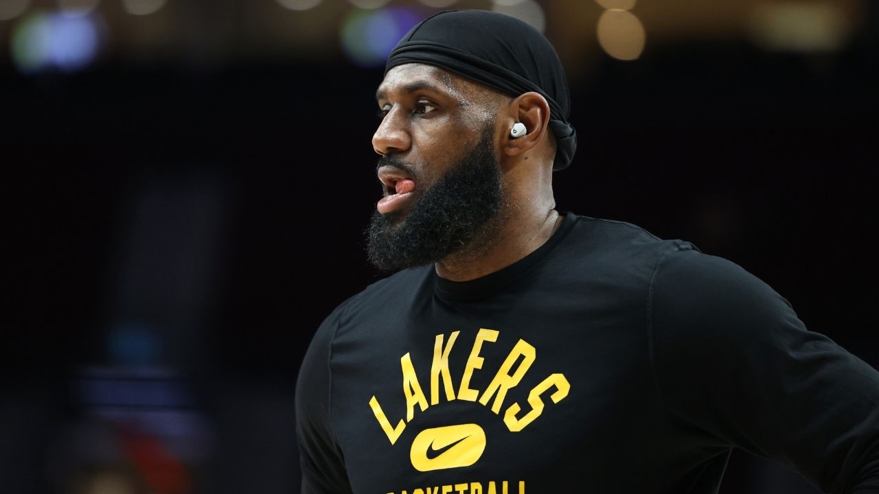 "LeBron James sat on someone's lap just because he wanted a break!": NBA Twitter explodes as Lakers' star hilariously takes a moment in the middle of a game