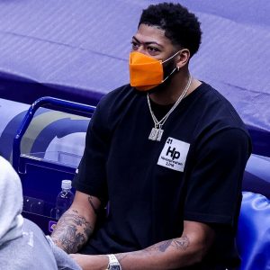 Is Anthony Davis playing tonight against New Orleans Pelicans? Woj has an update on the Brow's foot injury status ahead of matchup vs Brandon Ingram and Co