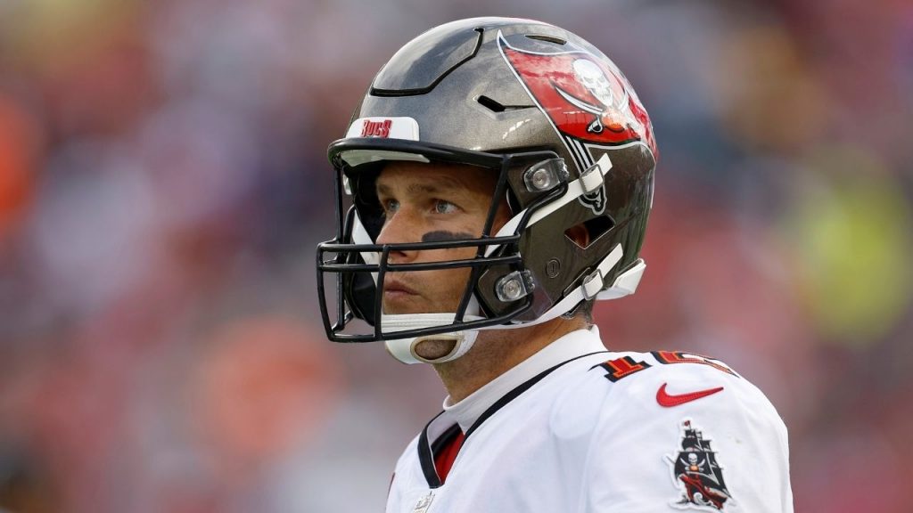 Tom Brady, Who Earns $230,000 In a Day, Has Been Fined $11,000 For Kicking Falcons Lineman Grady Jarrett