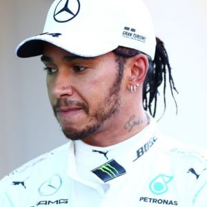 "Going vegan ain't easy"- An unearthed video of Lewis Hamilton shows him shopping for food that he can't have