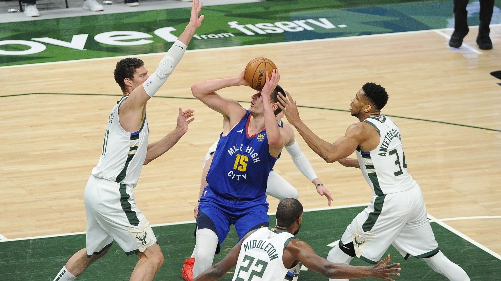 "Giannis Antetokounmpo and Nikola Jokic are on the verge of rewriting history": The 2022 MVP race leaders might finish this season shattering the PER record of all time