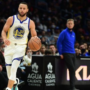 "We blitzed Stephen Curry with Kevin Durant and Klay Thompson on the floor!": Clippers' Head Coach Tyronn Lue talks about how deadly the Chef is, after he drops 33 in a blow-out loss
