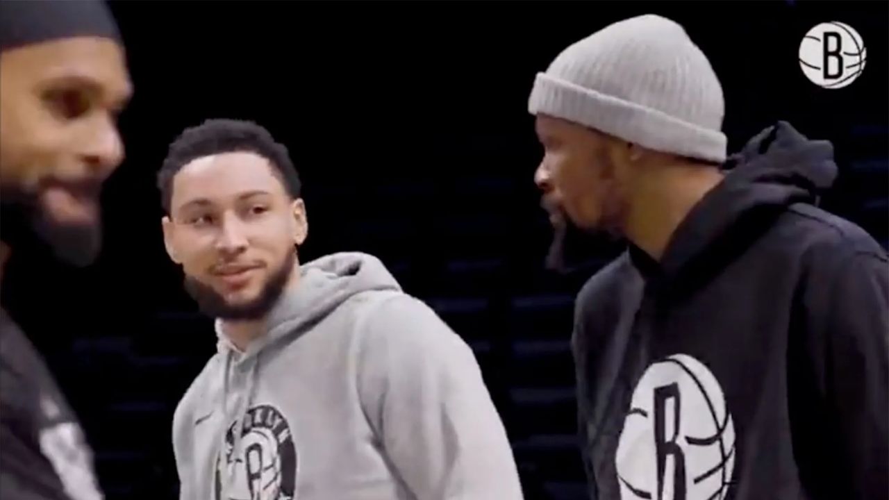 "Some people don't even enjoy basketball, their lives are so shi*** that they just aim it at others": Kevin Durant talks about hecklers, says he hasn't offered Ben Simmons any advice on returning to Philly