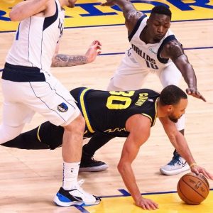 "Luka Doncic and co railed Golden State with a 32-8 closeout run?!": Warriors Twitter implodes after Stephen Curry and co. had their worst offensive meltdown in the 4th Quarter