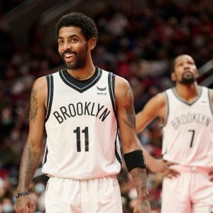 “Kyrie and KD, you’ve gotta switch!”: Cam Thomas coaches up Kyrie Irving and Kevin Durant on NBA 2K after they give up 18 points and lose during All-Star weekend