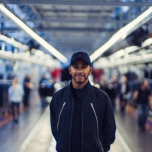 "Mercedes confirmed that he has been on-site at their Brackley factory"– Lewis Hamilton is back in Mercedes factory ahead of 2022 season