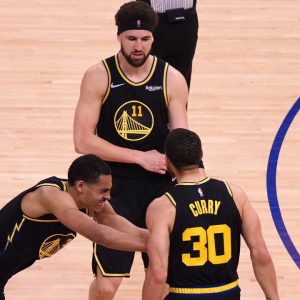"Klay Thompson would be fully capable of playing a full 38-minute playoff game!": Warriors' Head Coach Steve Kerr gives an update on Stephen Curry and his Splash Brother's minutes for the remainder of the season