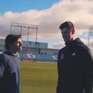 "I'm here to visit my good friend Courtois!": Ferrari driver Carlos Sainz and Real Madrid star Thibaut Courtois go up against each other in a virtual F1 duel