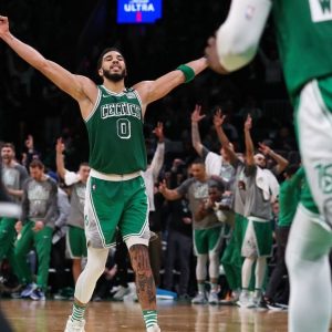 "Jayson Tatum is better than Michael Jordan, Wilt Chamberlin, and Magic Johnson at 24!": NBA Twitter can't stop laughing as Celtics star TECHNICALLY sits higher than NBA legends