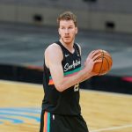 "Jakob Poeltl plays Poeltl, and then dominates the Lakers minus LeBron James!": Austrian Big is having a career season with the Spurs, gets a game similar to Wordle named after him