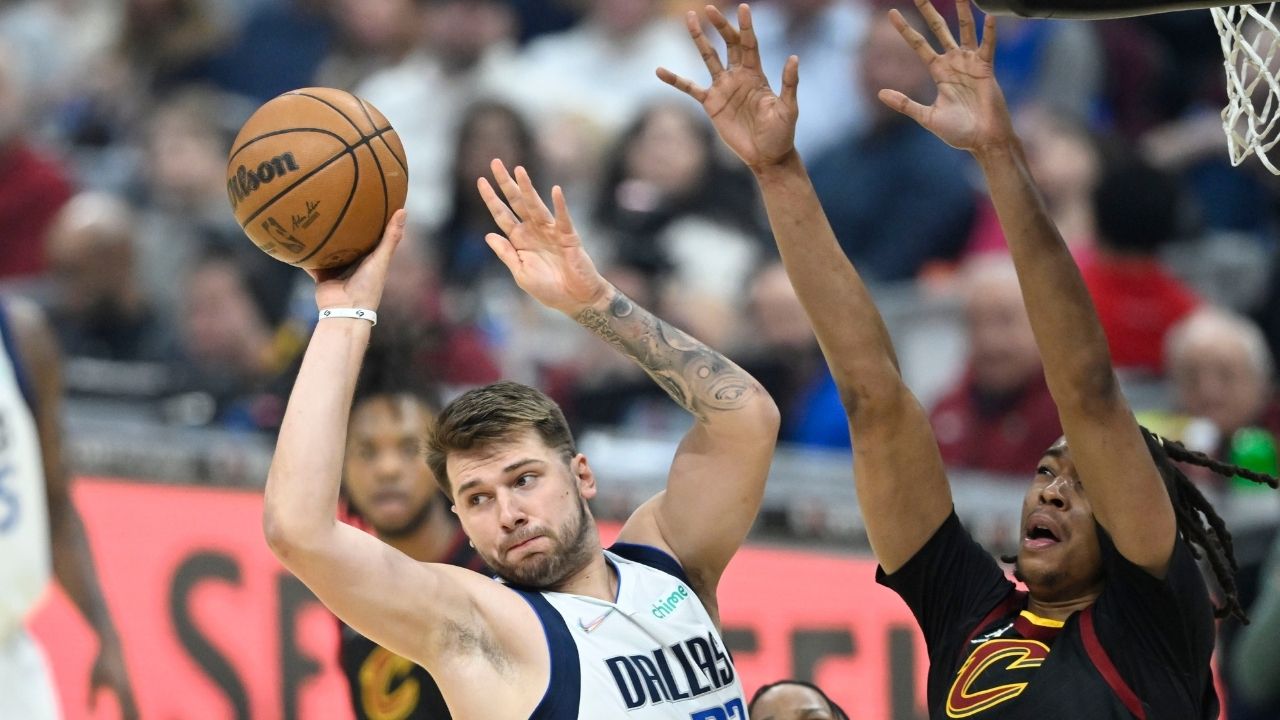 "Luka Magic casts his spell on the 7-foot Moses Brown with a filthy ball fake": NBA Twitter demands a map be provided to the Cavs big man