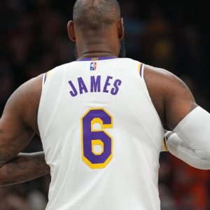 "Giannis is a greater player than LeBron James; he's the most overrated player of all time": Author endorsed by Donald Trump continually demeans the Lakers superstar by putting out one blasphemous take after another