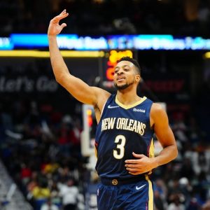 “If you embrace New Orleans the same way they embrace you, you can be legendary”: CJ McCollum details the thought process that went behind his decision to join the Pelicans