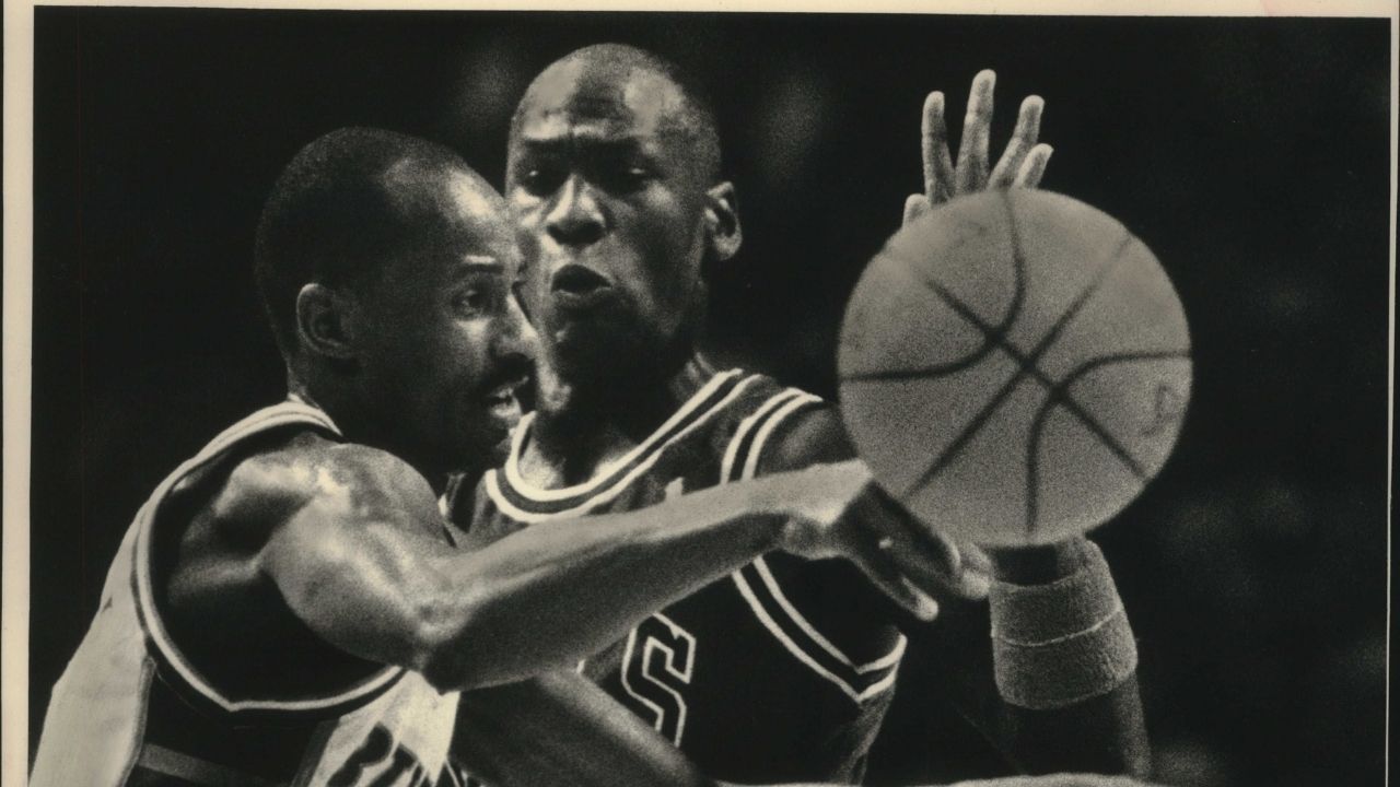 "Coach, Michael Jordan is not gonna let you lose your first game": When the Bulls legend recorded his first 50-pt game and took down the Knicks