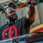 “Shaquille O’Neal couldn’t shoot a jumper to save his life, but now he’s nailing it mid-concert!”: NBA Twitter erupts as “DJ Diesel” knocks down a shot on a mini hoop during a concert