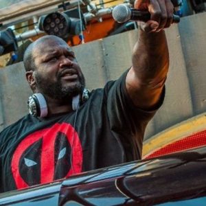 “Shaquille O’Neal couldn’t shoot a jumper to save his life, but now he’s nailing it mid-concert!”: NBA Twitter erupts as “DJ Diesel” knocks down a shot on a mini hoop during a concert