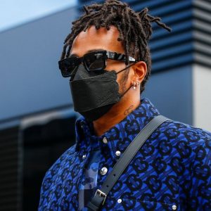 "It's what he loves doing, it's what he's best at"- F1 expert does not believe at all that Lewis Hamilton would have retired from F1 after Abu Dhabi