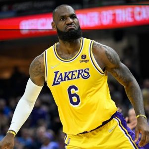 "LeBron James went home to Cleveland and reminded everyone why he is the King!": Magic Johnson heaps praise on Lakers' superstar as he drops a 38-point triple-double for win over Kevin Love and the Cavs