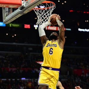 "Move over Michael Jordan, LeBron James will be the oldest to win the scoring title!" : After his monstrous 56 point game, LBJ is .1 points away from leading the league at the age of 37