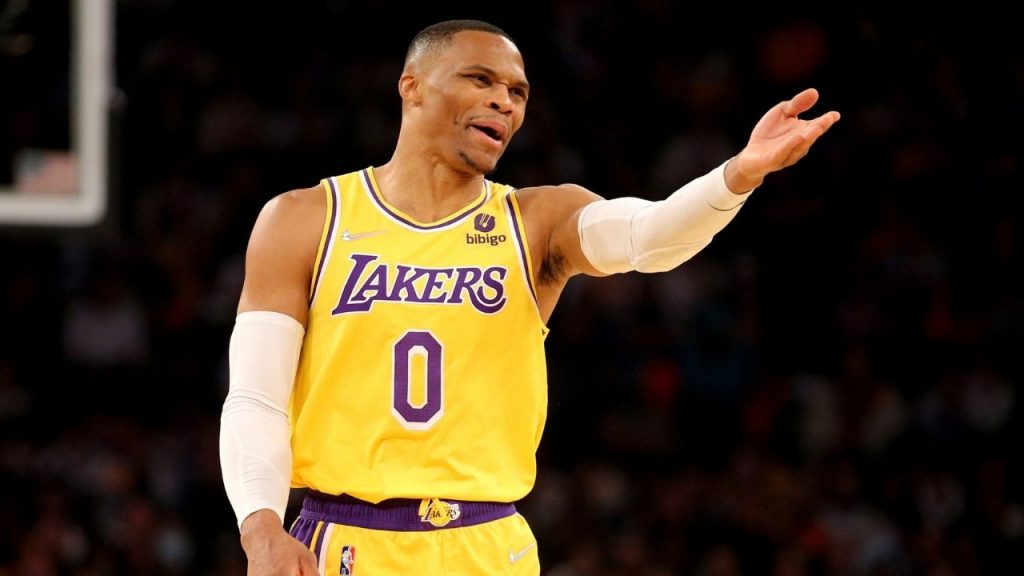 "Russell Westbrook shooting 38% from midrange? This isn't the flex you think it is": Fans rip into an unwanted statistic about the Lakers star and the 2017 MVP