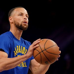 "Stephen Curry is NOT the same player he was in his other Finals runs" : Stat reveals how Warriors no. 30 has been shooting three's at a lower clip than LeBron James