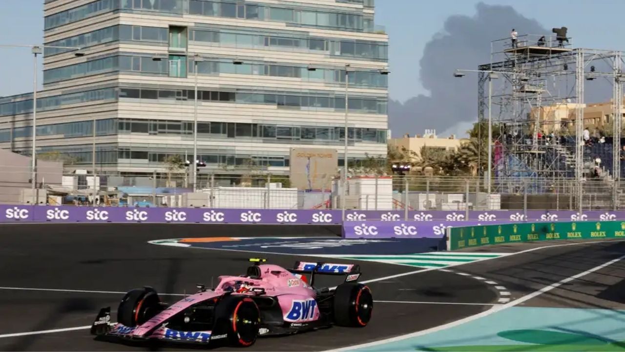 "Formula 1 is literally playing with fire": Former Champion Damon Hill slams F1's decision to go ahead with the Saudi Arabian GP