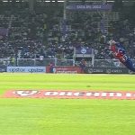 "Catch of the season contender": Tim Seifert grabs excellent catch as Kuldeep Yadav dismisses Kieron Pollard in IPL 2022