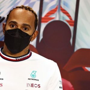 "We've got a lot of problems"– Lewis Hamilton explains why Mercedes will take 4 races to tame