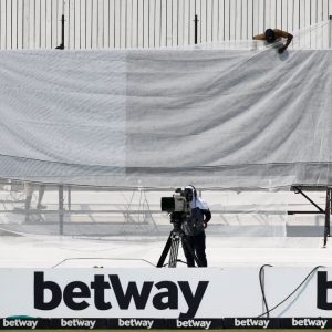 Sight screen in cricket: Why has play halted in SA vs BAN 1st Test at Kingsmead Durban?