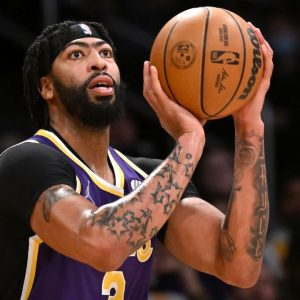 "Trading Anthony Davis will be discussed": NBA Insider Brian Windhorst drops a truth bomb on the former champion's future with the Lakers