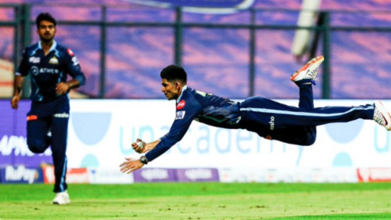 "Shubman Gill catch reminds me of the one Kapil Dev took in 1983 final": Twitterati compares Shubman Gill catch vs Lucknow Super Giants in IPL 2022 to Kapil Dev's