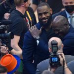 "Michael Jordan would be crying, if he rolled his ankle like LeBron James!": NBA Twitter explodes as Lakers star puts on dominant showing despite injury