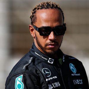 "Please give Lewis the equipment he deserves!"- Mind blowing statistics show just how bad 2022 has been for Lewis Hamilton so far
